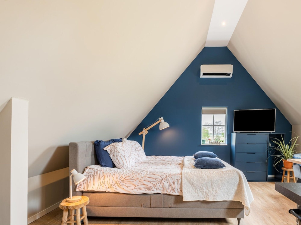Luxurious Studio on the Border of Zeeland view 5