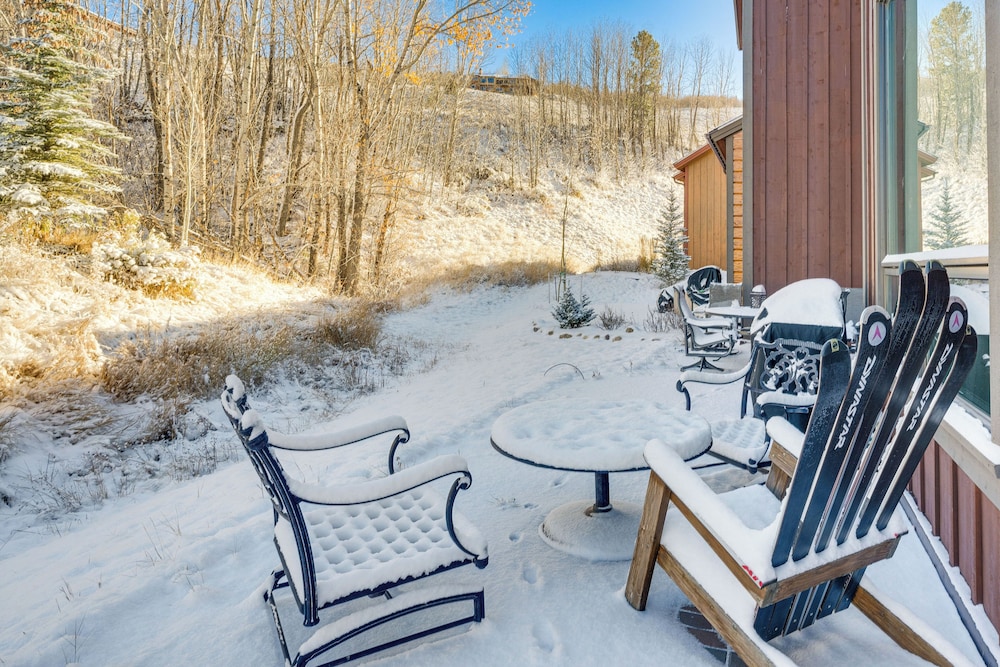 8 Mi to Keystone Resort: Mtn-view Townhome view 3