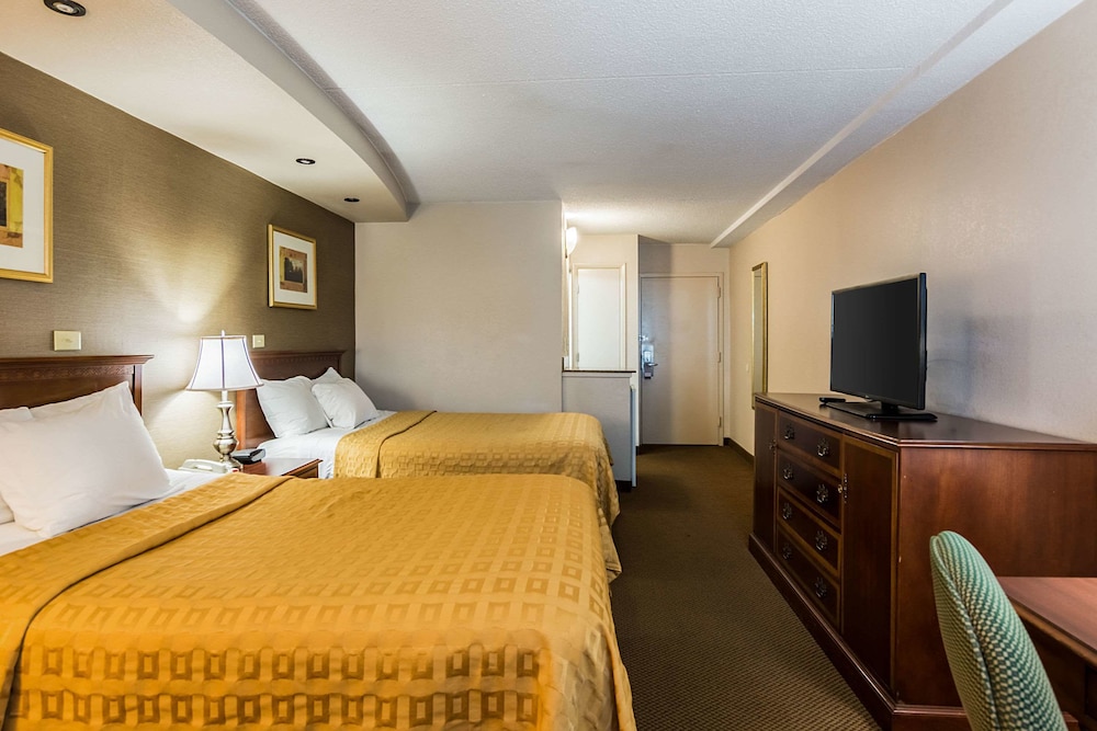 Hagerstown Vacations - The Plaza Inn  Suites - Property Image 1