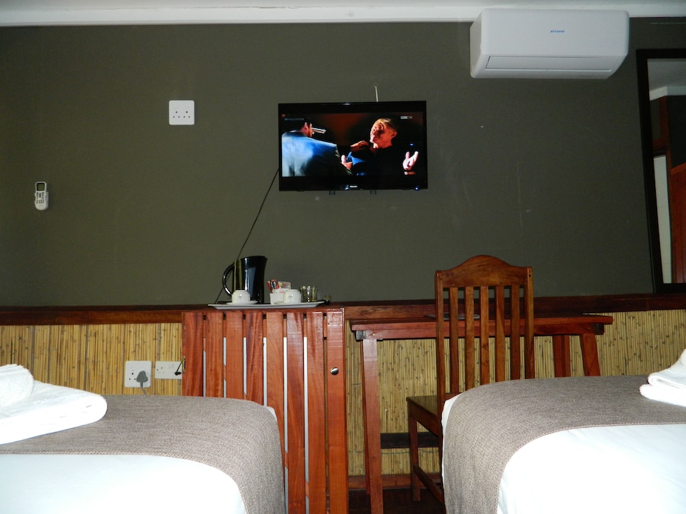 Kwalape Safari Lodge