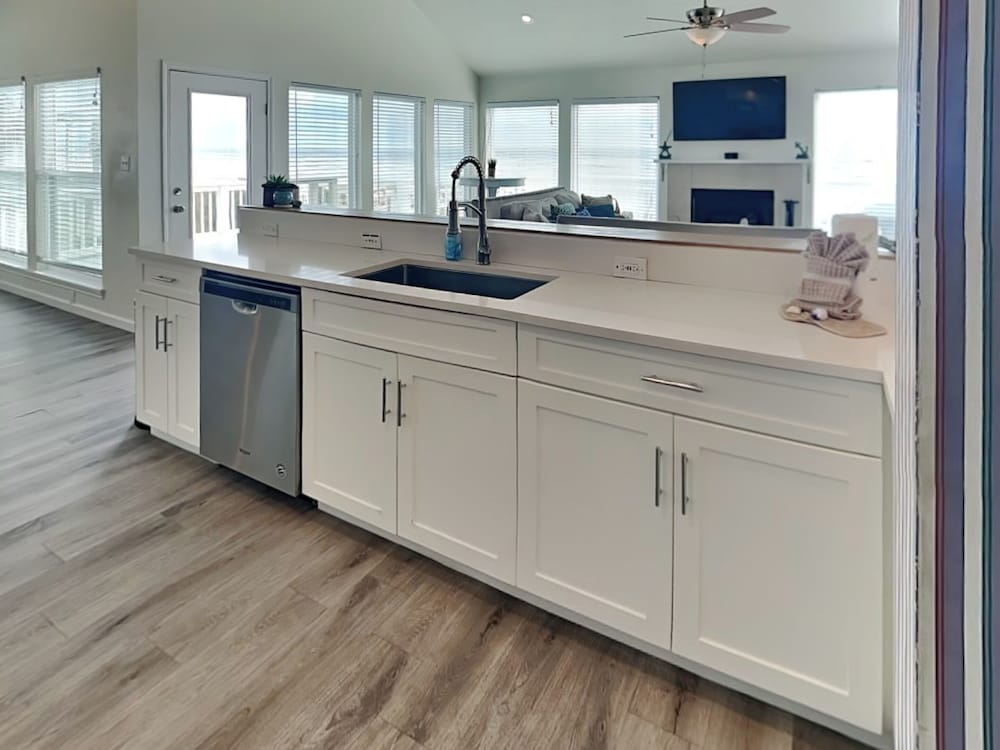 Beachfront Dolphin by Ryson Vacation Rentals