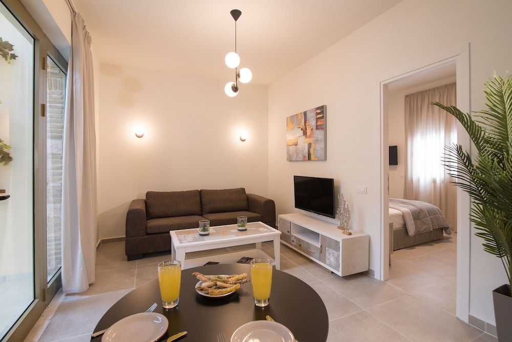 Lodge Apartments