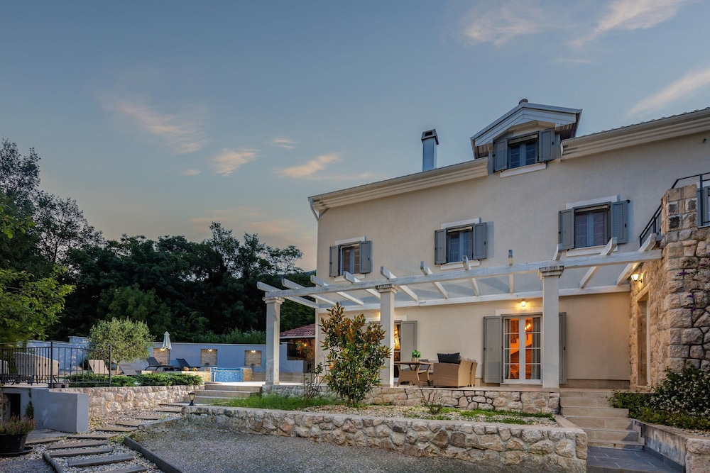 Nature Villa Frangipane With Pool