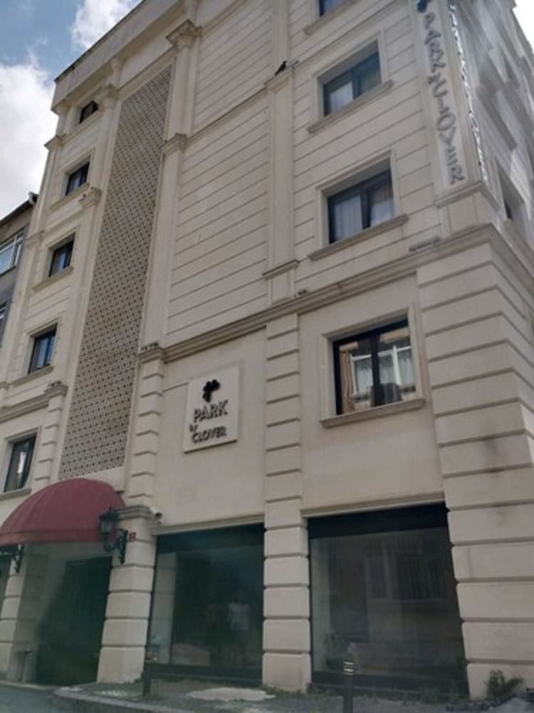 Park By Clover - Image 5