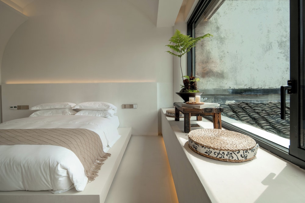 Jiangnanfu Bed and Breakfast