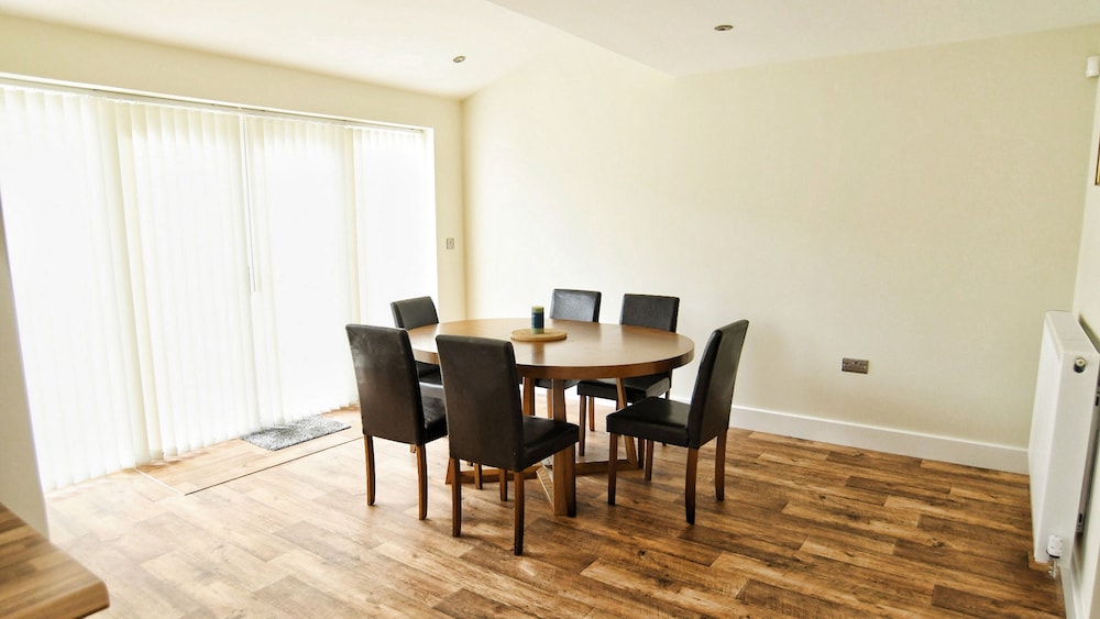 3Bd Gem In The Heart Of Barnetby Le Wold