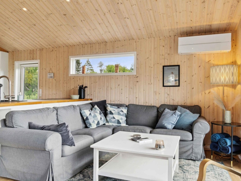 5 Star Holiday Home in Vaeggerlose