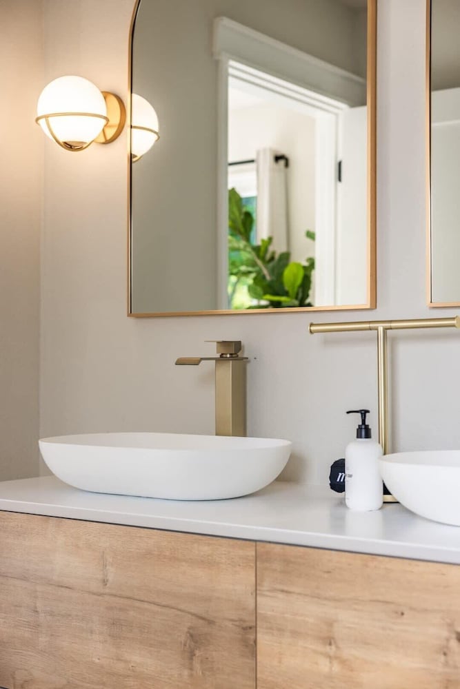 @ Marbella Lane - Vibrant & Chic Designer Home