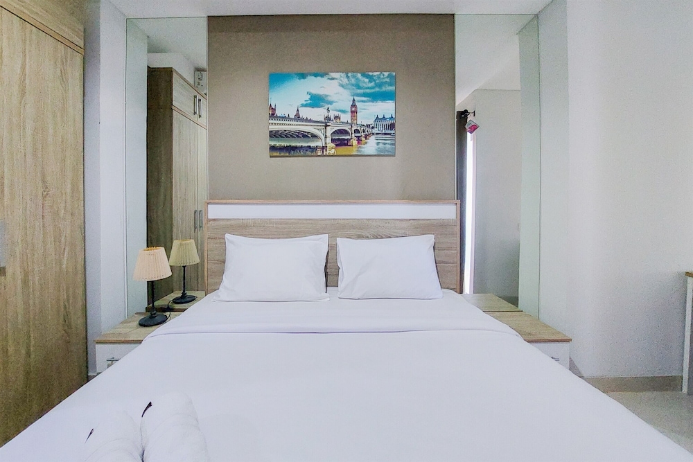 Best and Restful Studio Apartment Springwood Residence Tangerang