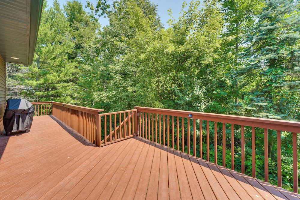 Private Boat Dock: Lake Wapogasset Retreat!