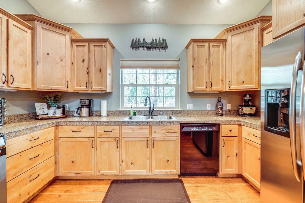 Hike + Explore: Graeagle Getaway w/ Furnished Deck