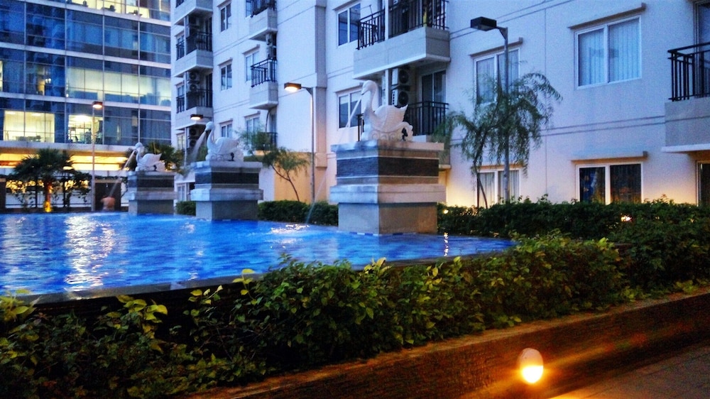 Comfortable Signature Park Tebet Studio Apartment view 4