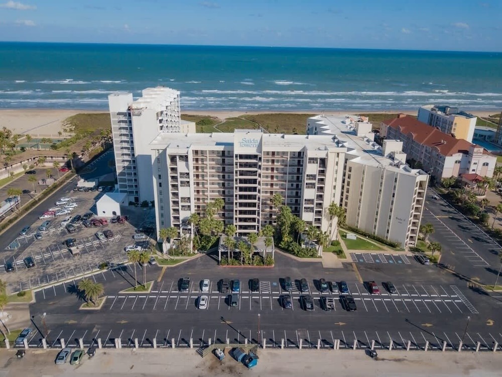 Saida Beachfront Luxe Condo Two Heated Pools 2 Bedroom Condo