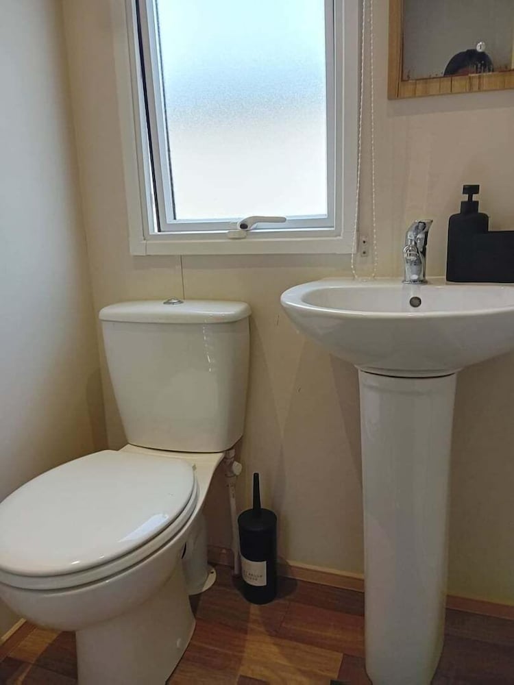 Golden Sands Plot A5 Bed Caravan