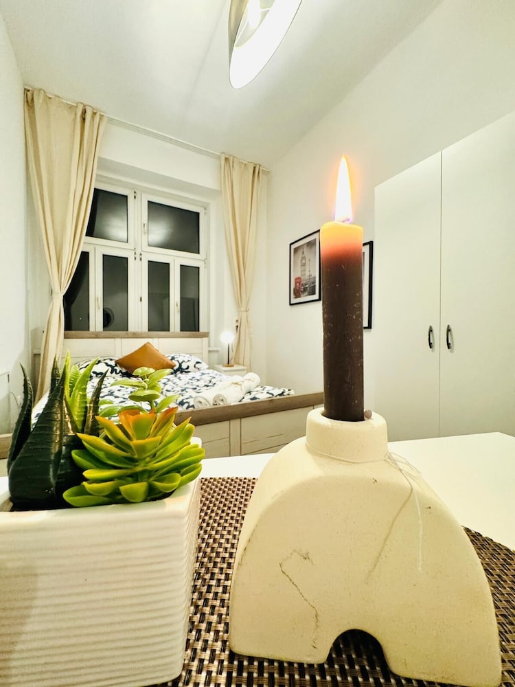 5BR Apt For 10 Walk to Kaufpark Alterlaa