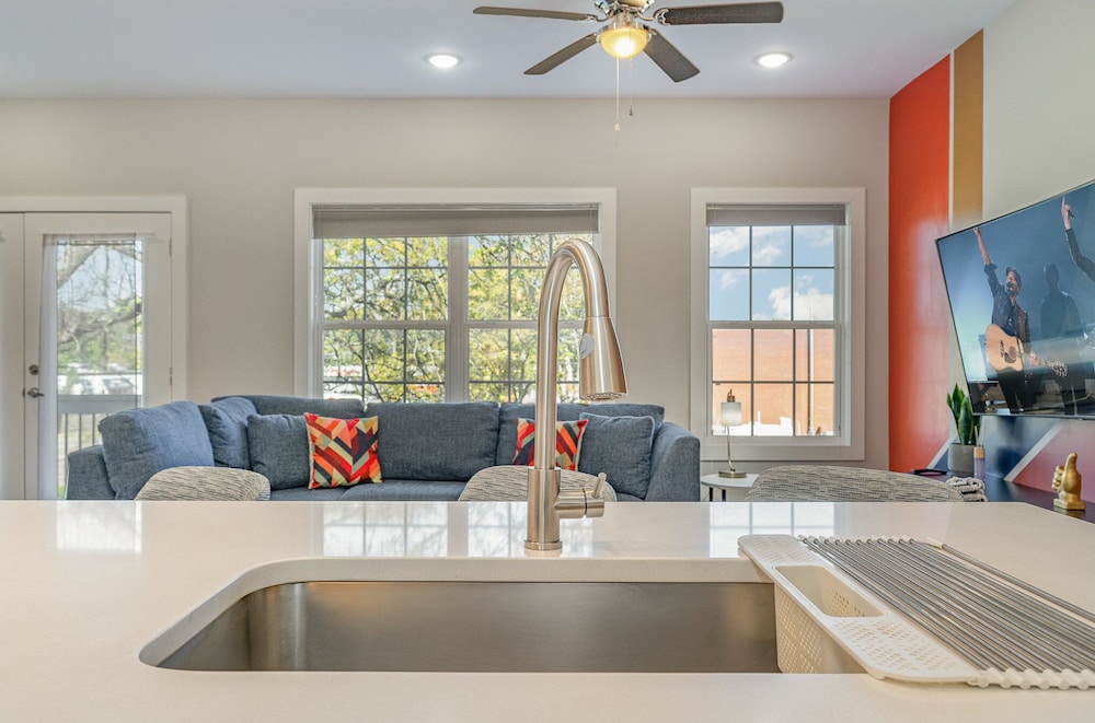 Palette - Private Patio - Mins to Nashville Zoo