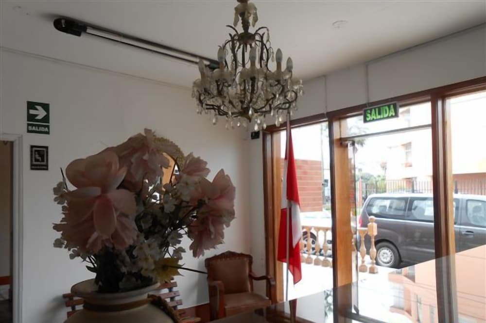 Hostal Residencial Cesar Alberto