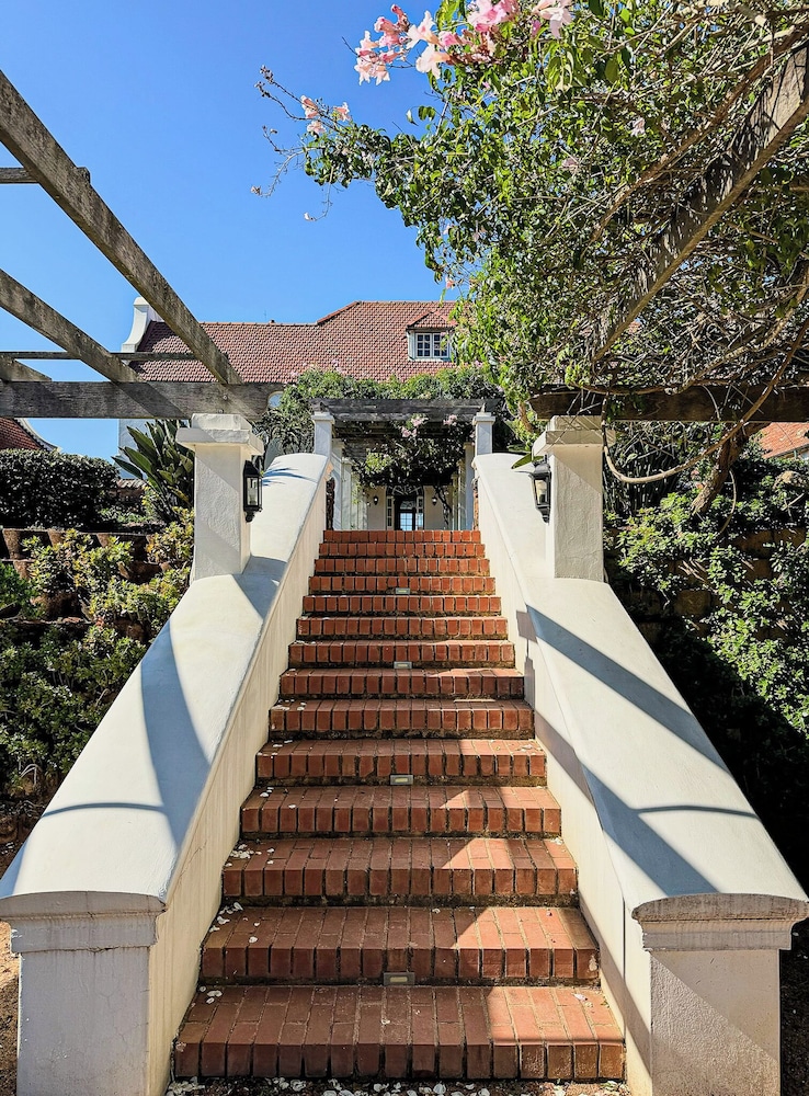 Botha House