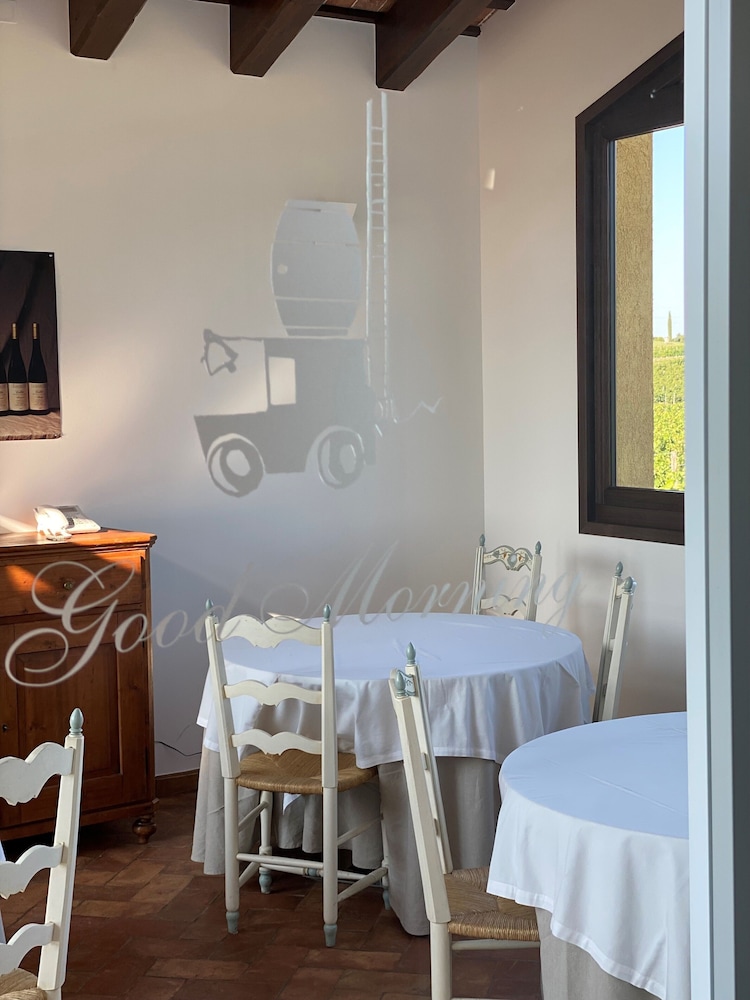 Al pompiere wine and rooms