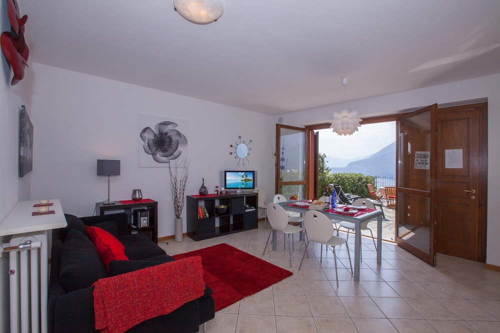 Vista d Oro Ulivo Apt 4