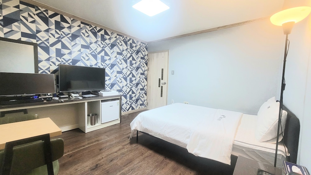 e motel