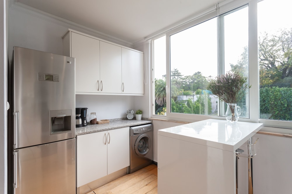 Liberty Penthouse Three-Bedroom Apartment - by LU Holidays