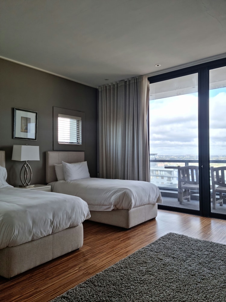Manhattan Towers by Smart City Stays view 2