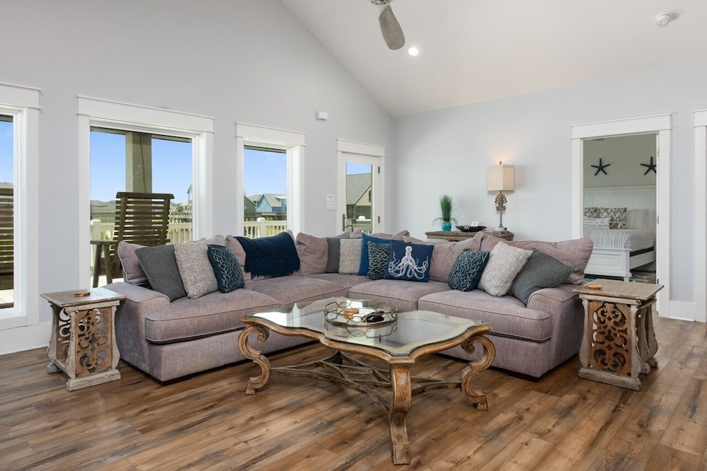 Deja Blue 2 3 Bedroom Home