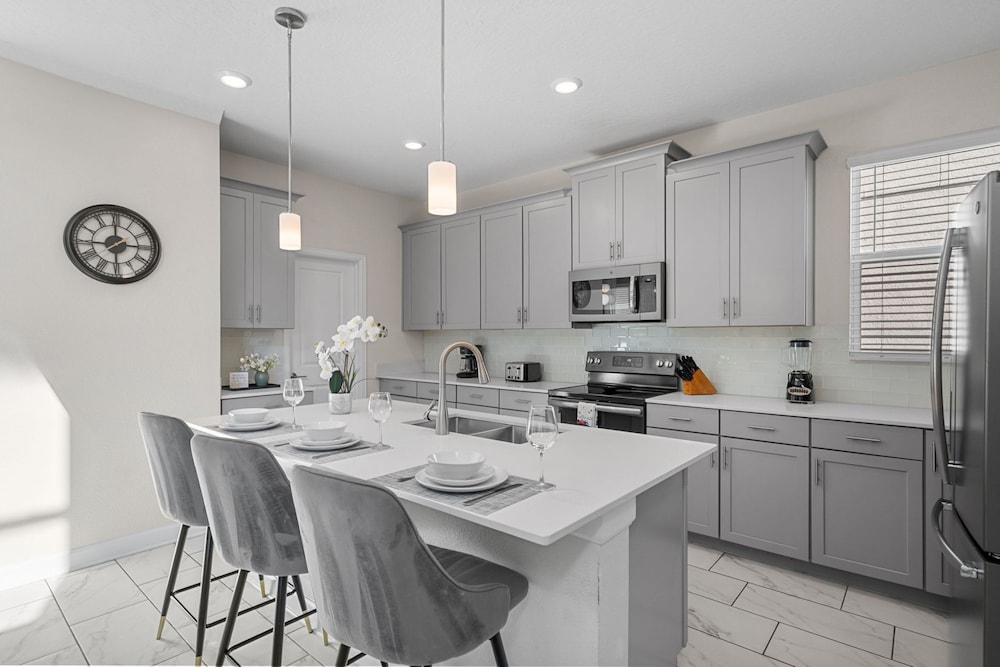 Chic 5bed Home Close to Disney Parks