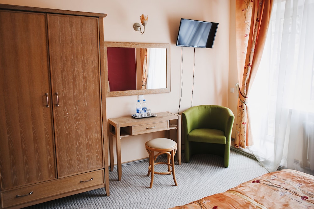 Hotel Shale