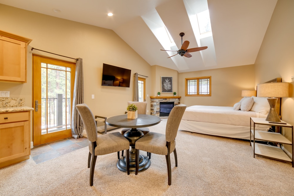 Reno Vacations - Sleek Reno-lake Tahoe Retreat, 4 Mi to Ski Mt Rose - Property Image 20