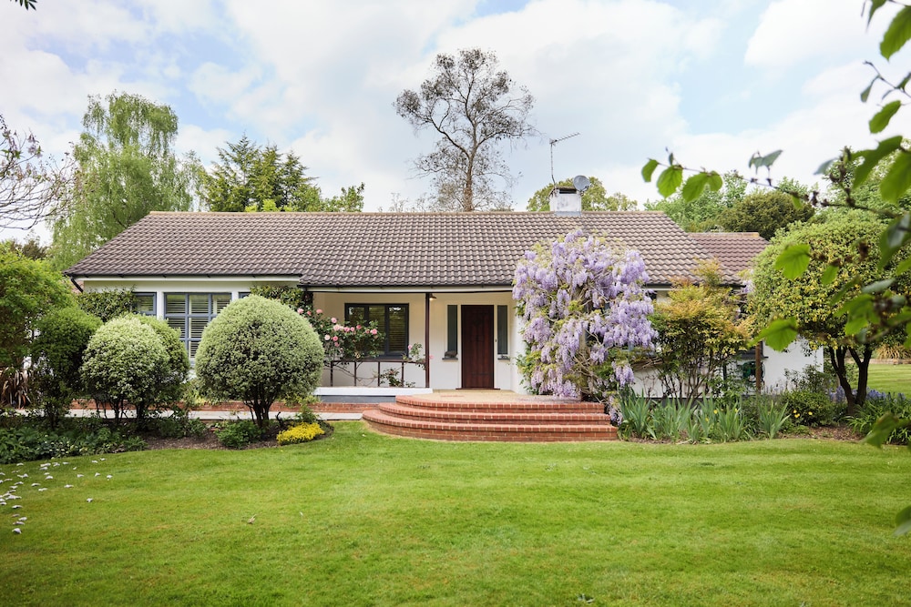 The Lindens Garden Retreat