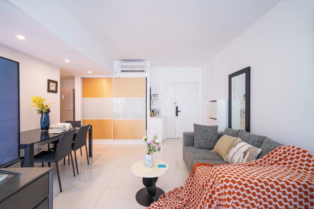 Tyms Xujiahui Stylish 1BR APT