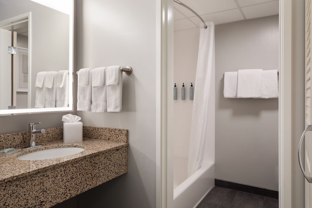 Courtyard by Marriott La Crosse