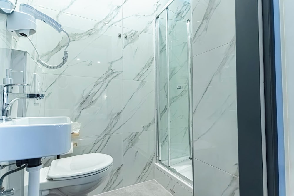 9BR Apts in the Heart of Vienna