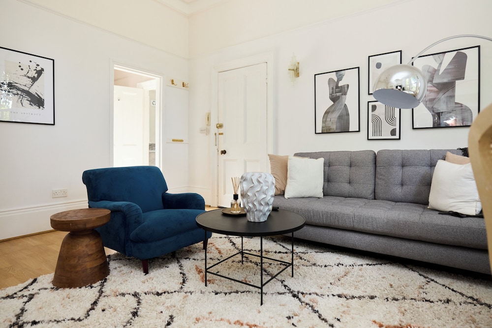 The West Hill Place - Dazzling 2bdr Flat