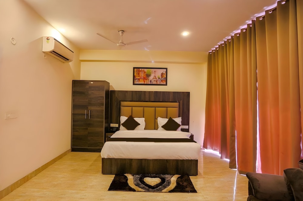 Hotel The Kiara - Complimentary Oneway Airport Transfer