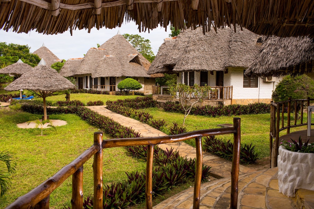 Kinondo Poa Resort