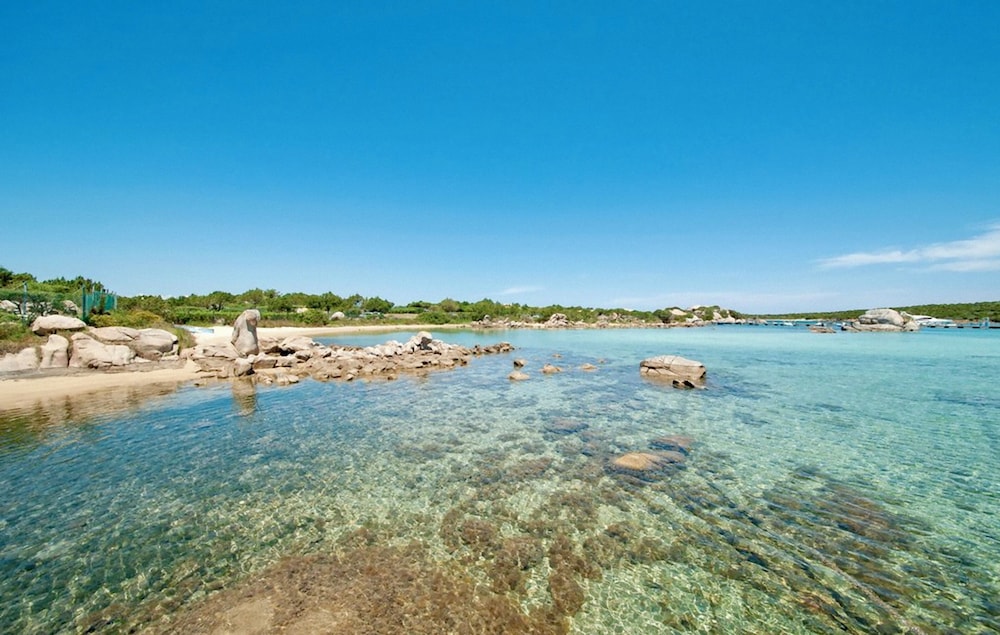 Residence in Marinella just 300 mt from the sea