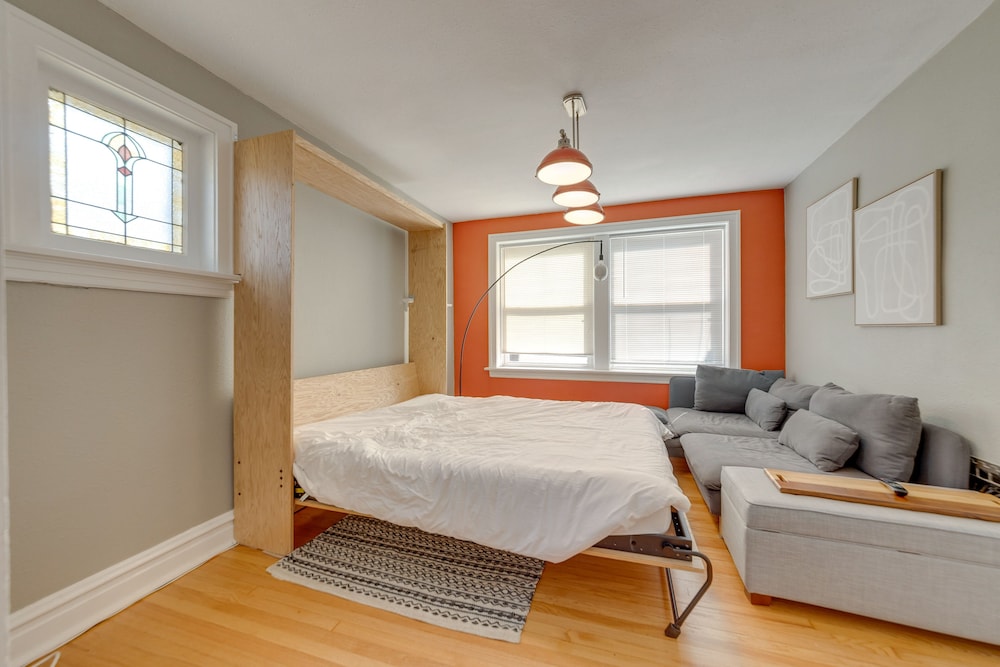 St Louis Vacations - Inviting St Louis Apartment - Great Location! - Property Image 23