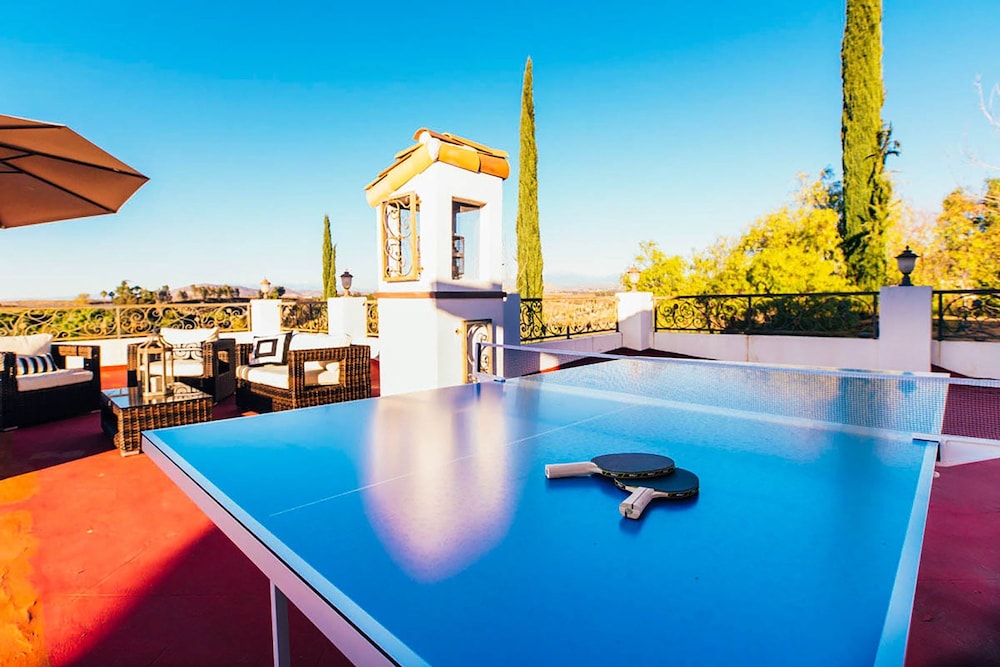 Via del Sur by Avantstay Private Spanish Villa w Views Walk to Wineries