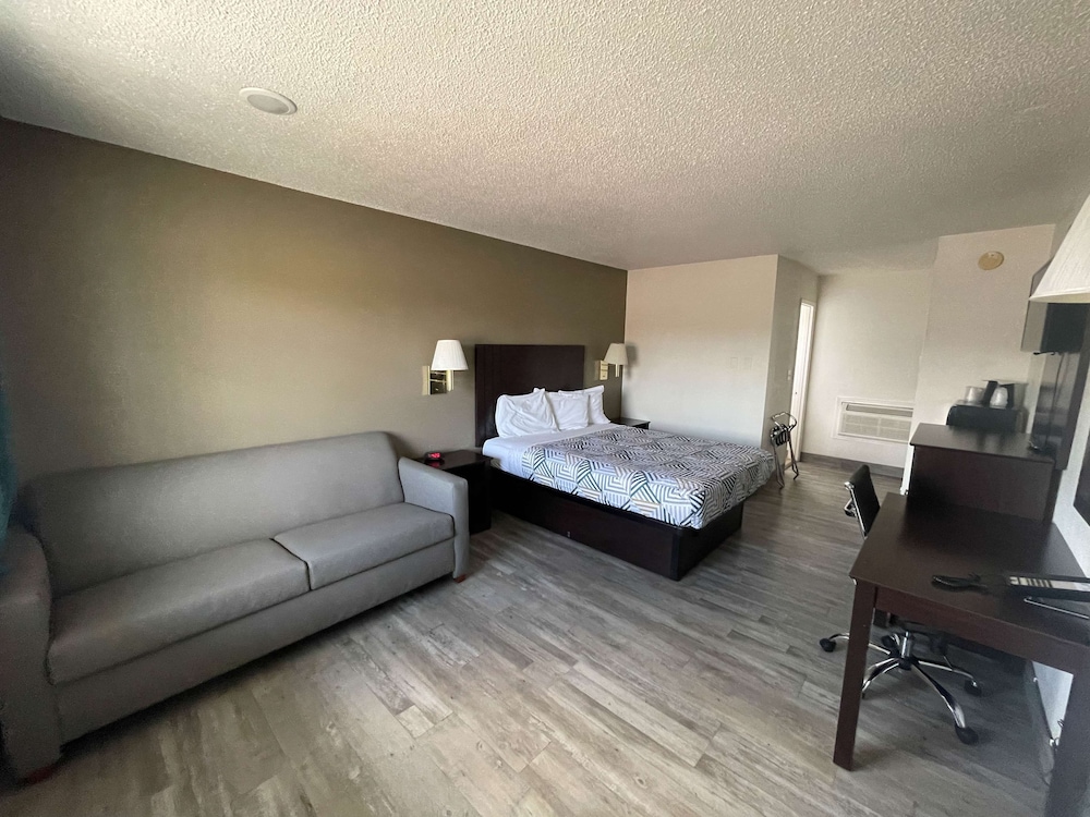 Motel 6 Hermison, OR - Umatila view 4