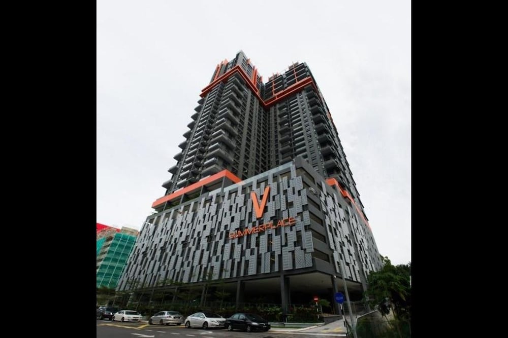 V at Summerplace