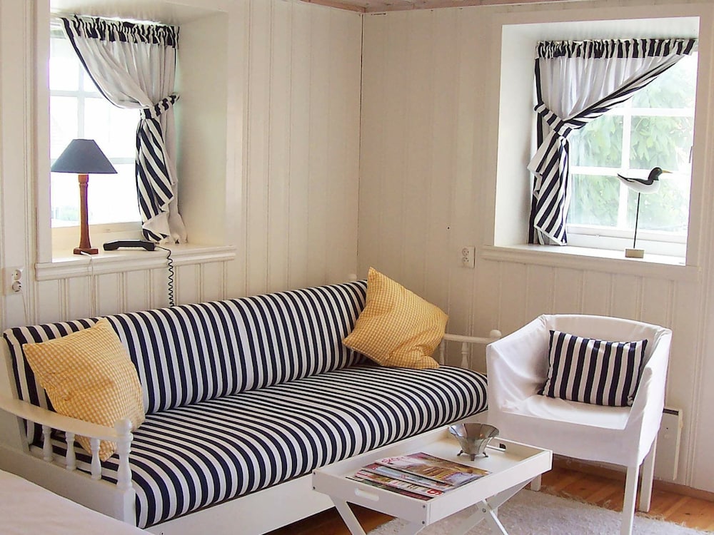 2 Person Holiday Home in Kungshamn-by Traum view 4