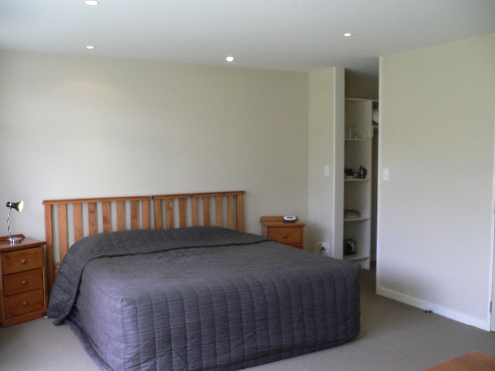 Aotea Lodge