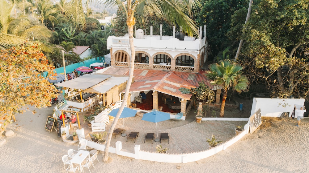 Hotel Sayulita Beach House Hotel - Image 1