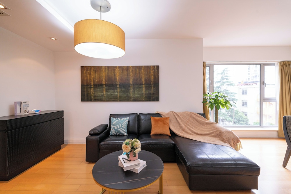 Tyms Spacious 3BR 2BA Retreat Xujiahui