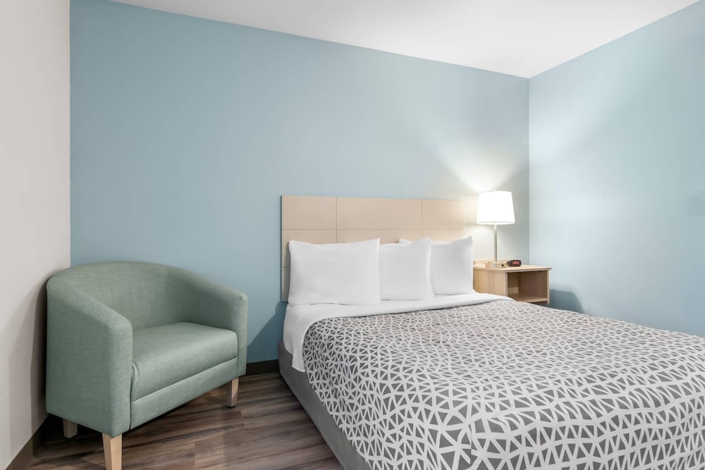 Woodspring Suites Elkhart