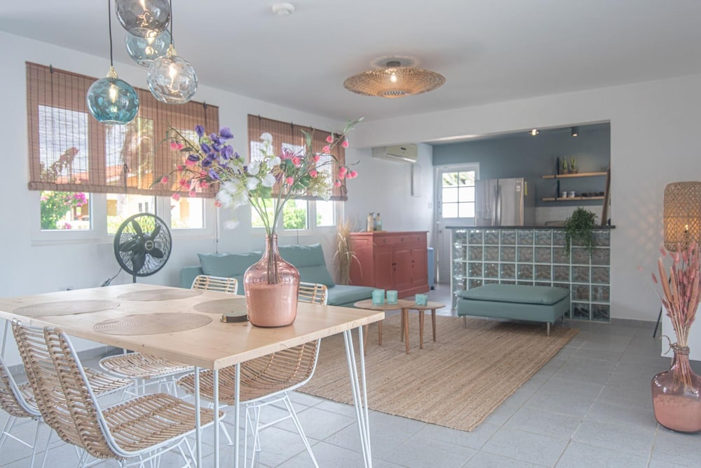 NEW Cozy Casa in Oranjestad