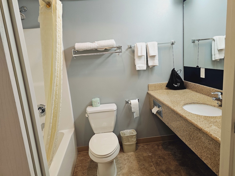 Vernal Vacations - Executive Inn and Suites Extended Stay in Vernal - Property Image 12